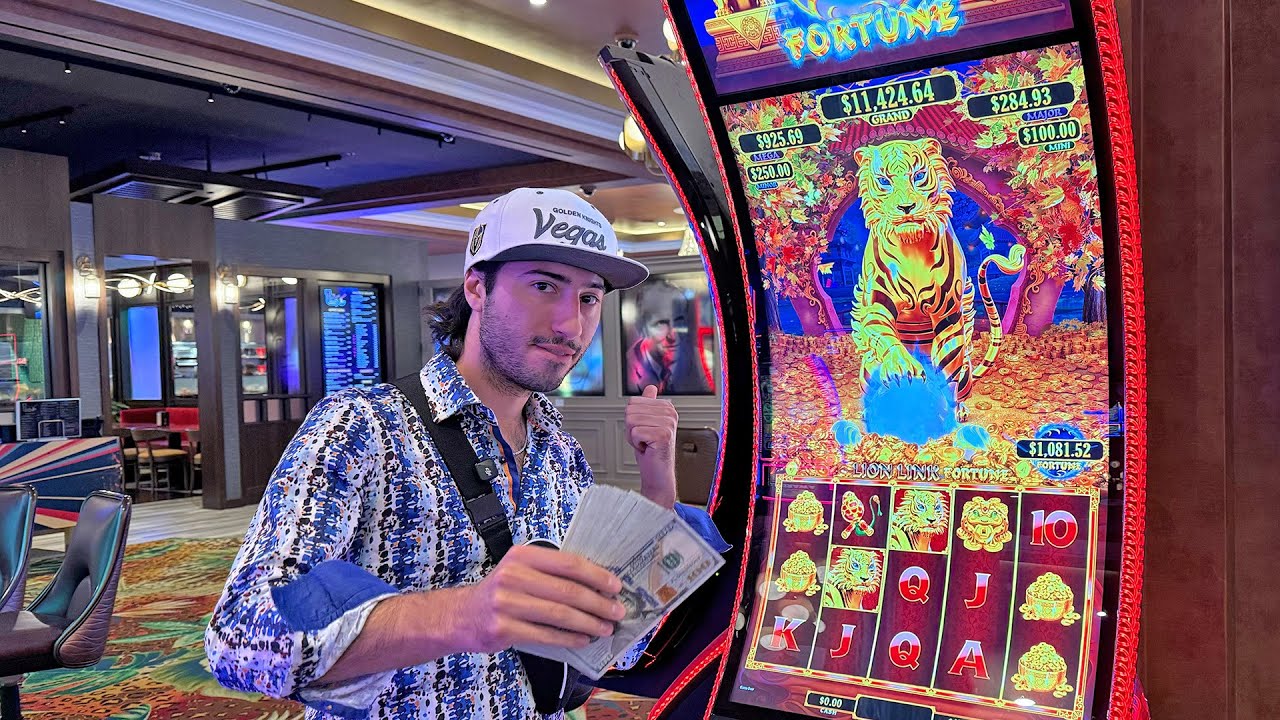 This Lion Link Fortune Slot Machine HAS VEGAS GOING!