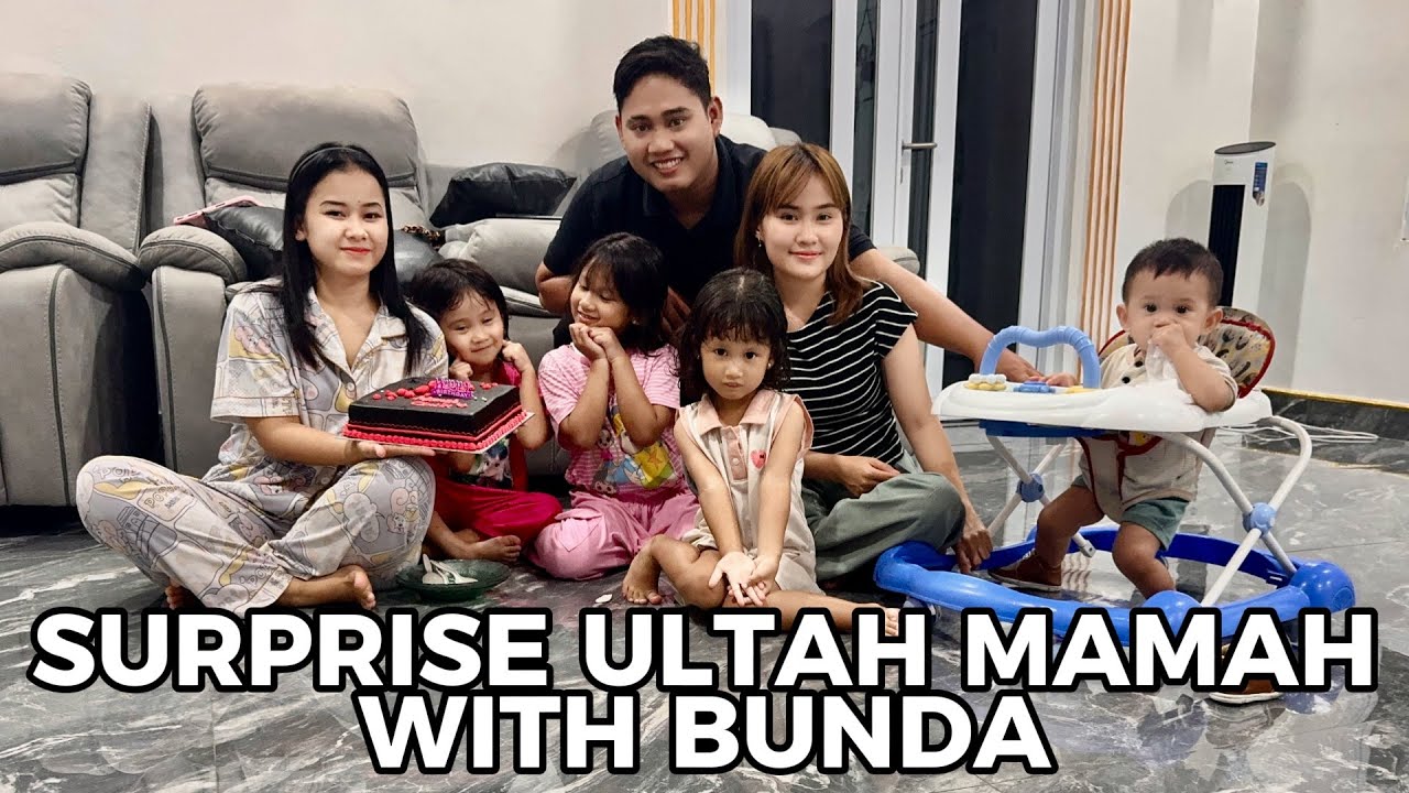 Surprise ulang tahun istri pertama bersama istri kedua dan semua anak anak 🙂