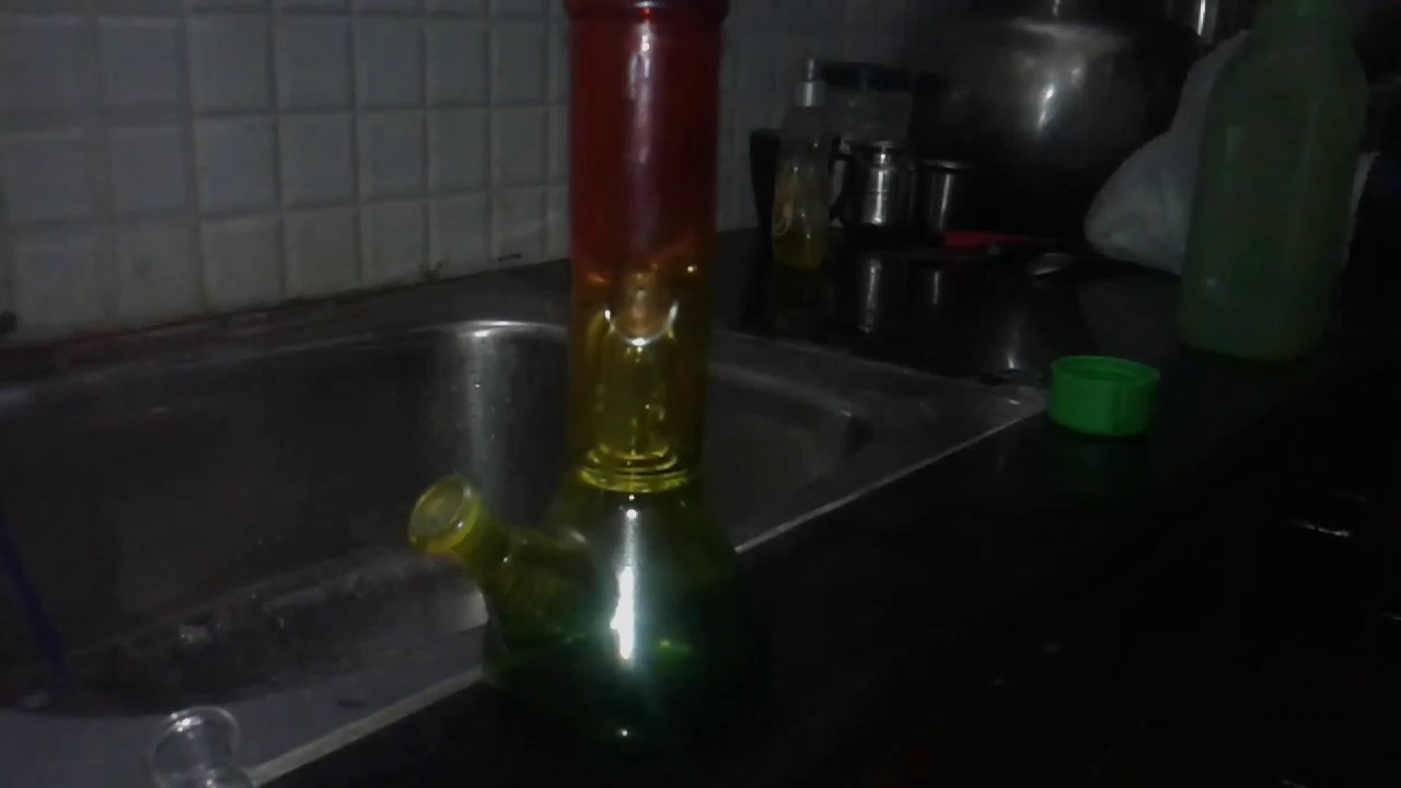 -moksha 8 inch water bong