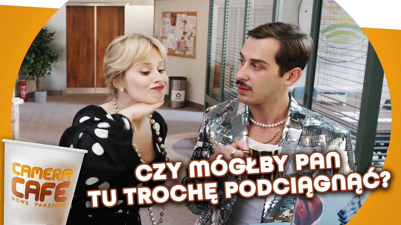 Kazała się wyretuszować na zdjęciu firmowym 📸 😂 | Camera Cafe. Nowe Parzenie