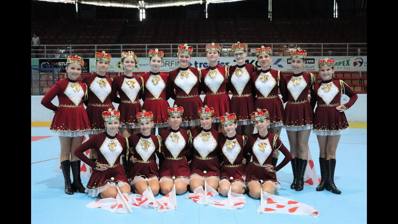 Mažoretky SPIRIT Senica - Veľká formácia flag senior 2022