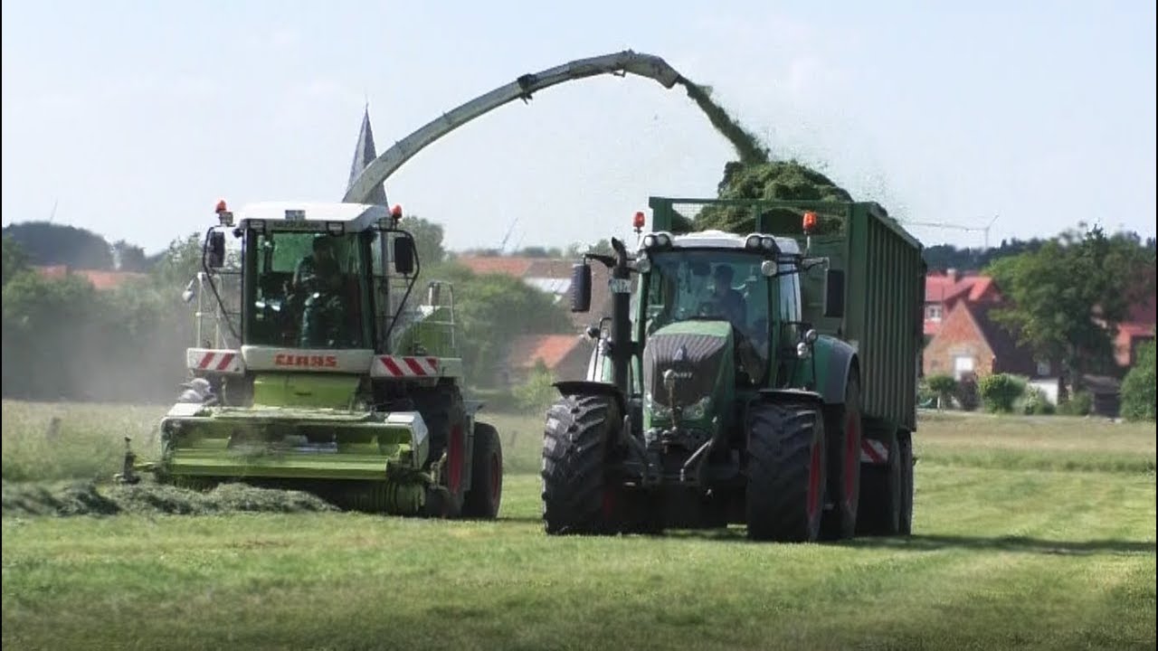 Gras häckseln / 2. Schnitt 2018 / Claas Jaguar 870 / Fendt / Case