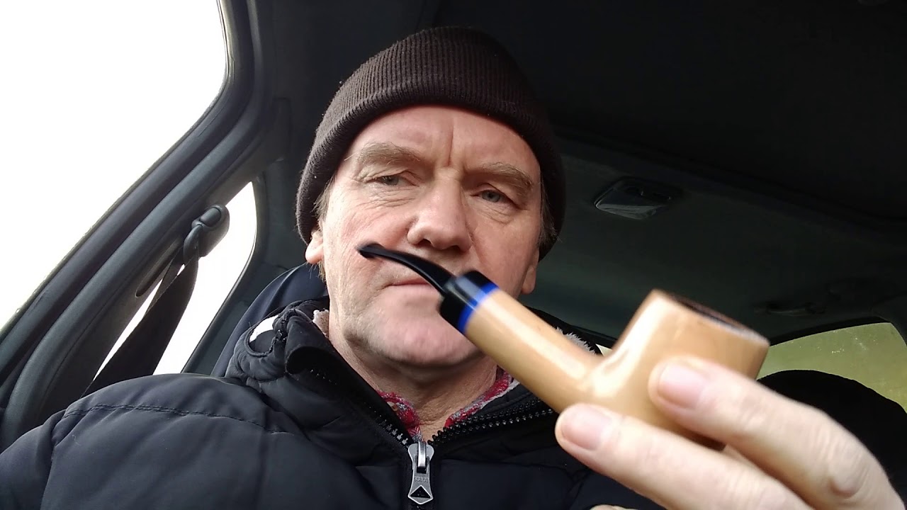 Mr Brog pipe Amigo 51 plus Condor long cut flake review.