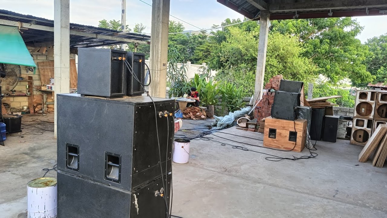 ມາລອງຟັງເຄື່ອງສຽງບ້ານໆ2×2ແບບມຸ່ນອ່າຍະ