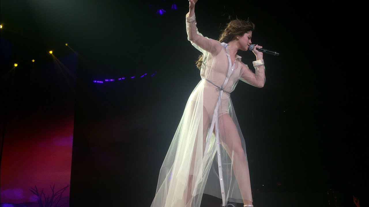 Selena Gomez - REVIVAL TOUR: Feel Me (Live from Fresno)