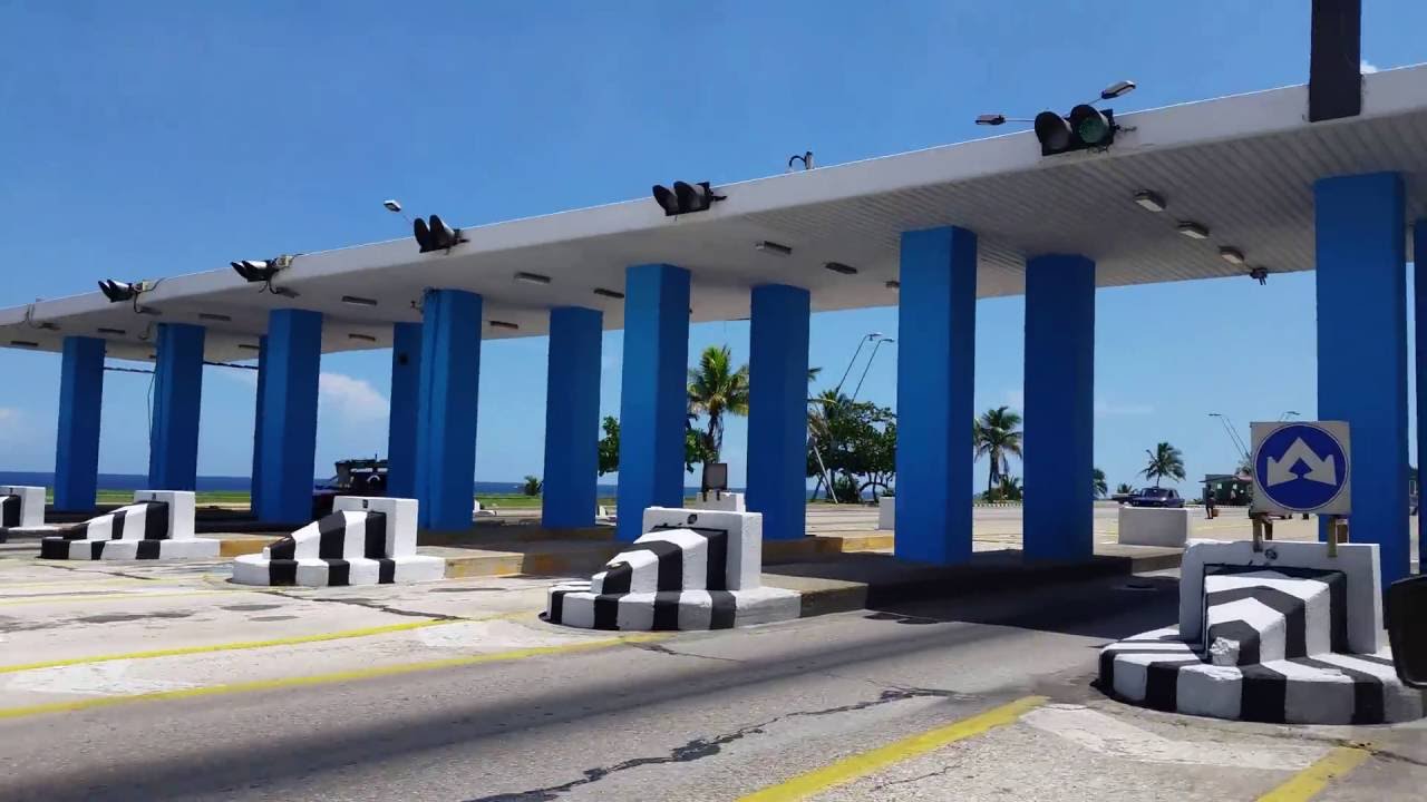 Paseo por el Malecon y entrando habana del este cuba