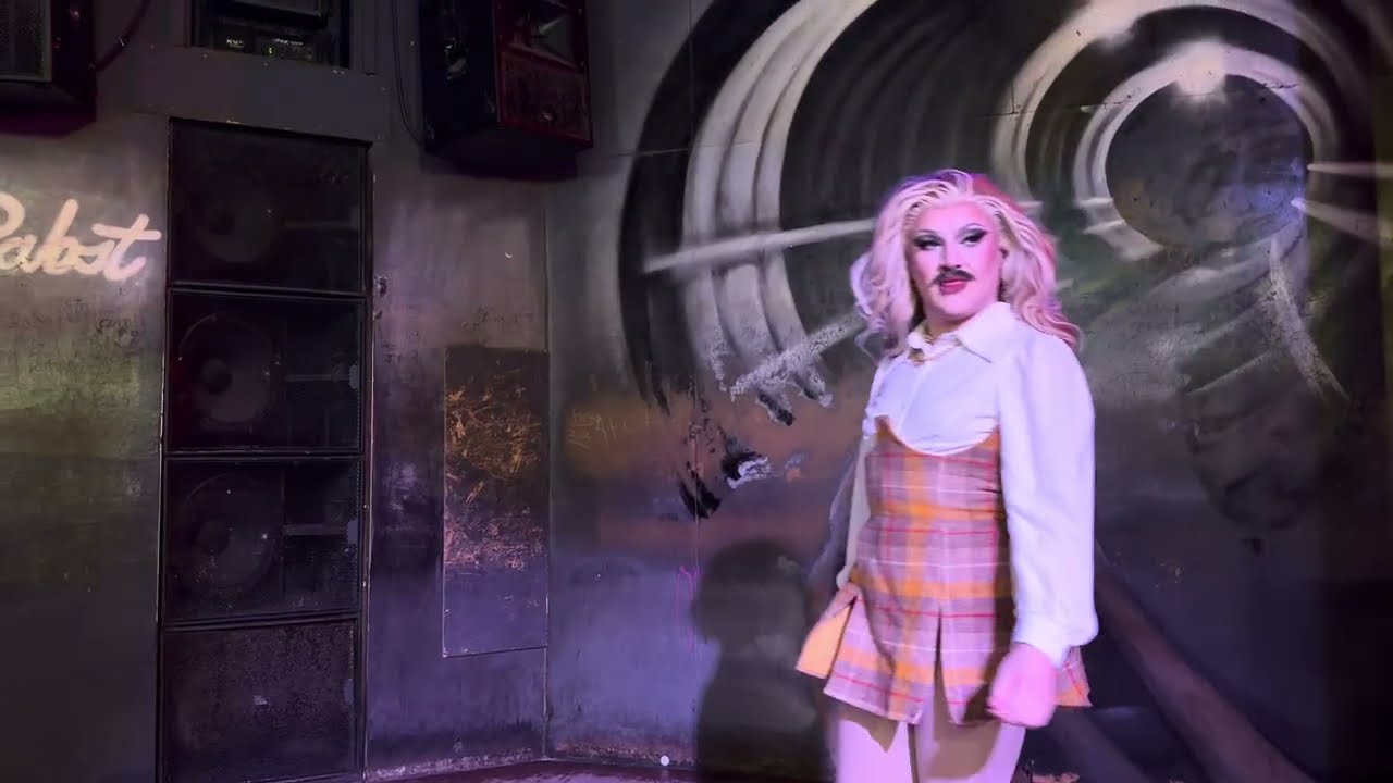 Elizabeth Moore - Circus X When I Grow Up