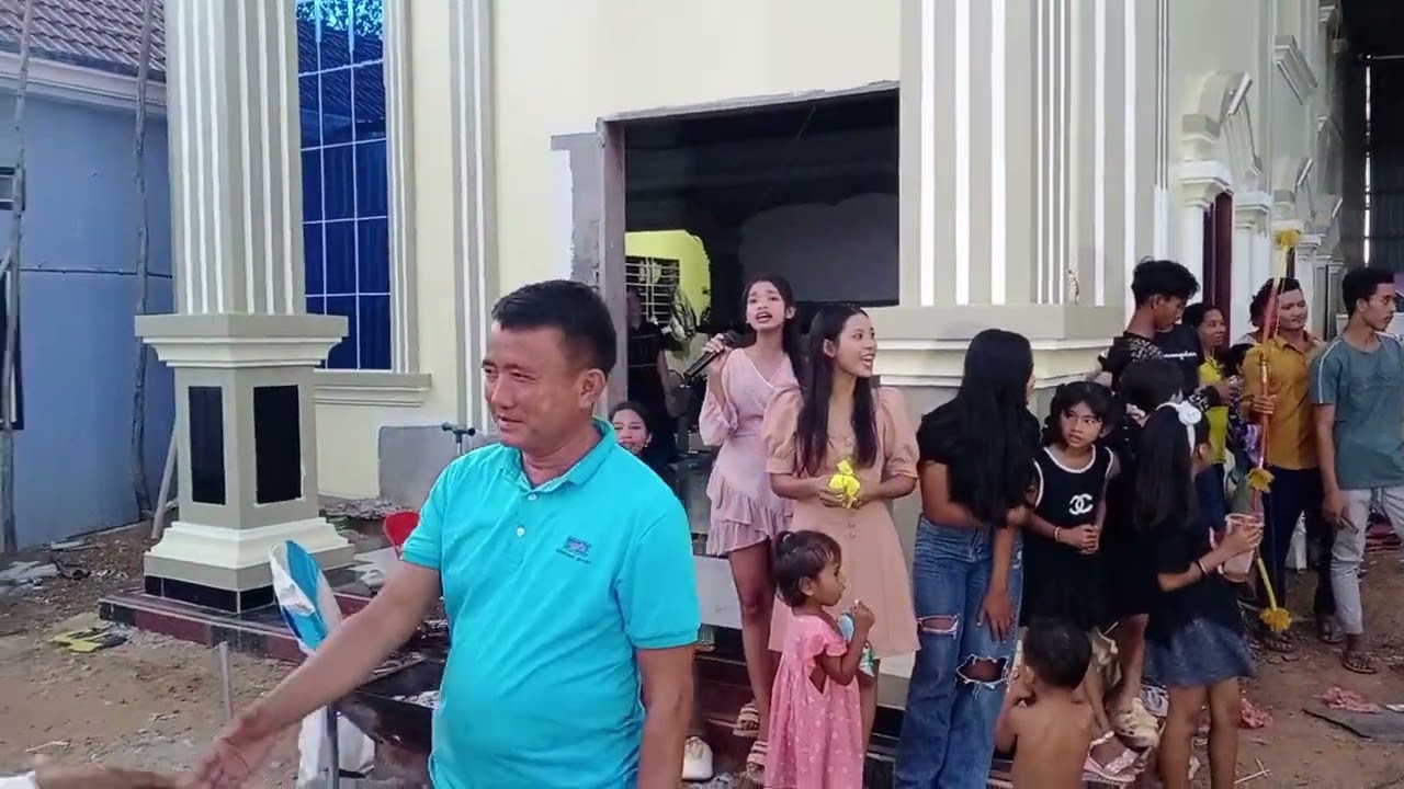 ឈុតខ្លីក្រុមល្ខោនបាសាក់ ( នាយប្រឹមប្រិយ )ក្នុងកម្មវិធីជប់លៀងទទួលបានជ័យលាភី