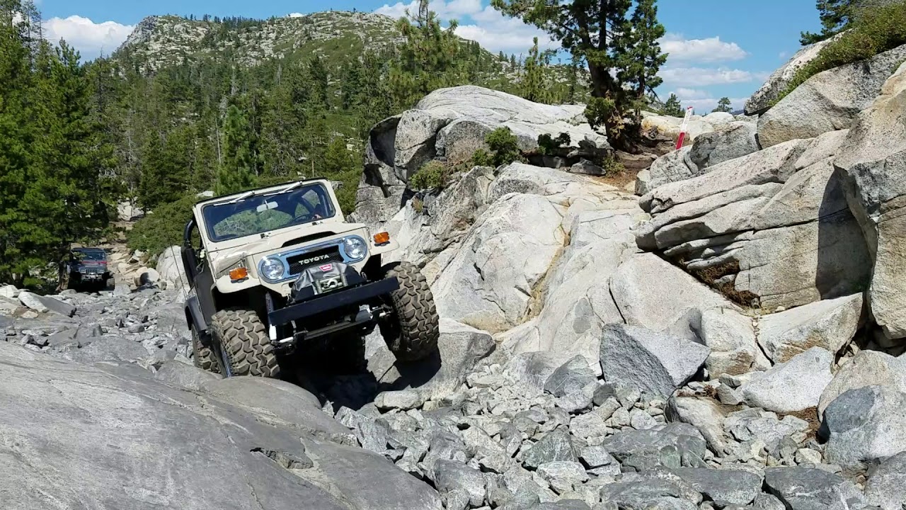 Fj40 on the rubicon trail