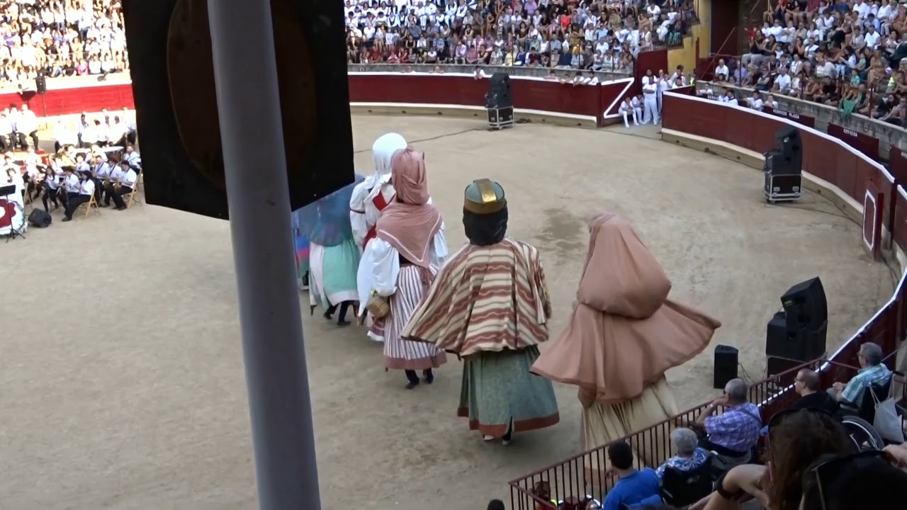 Gigantes de Tolosa - centenario Gigantes de Tafalla