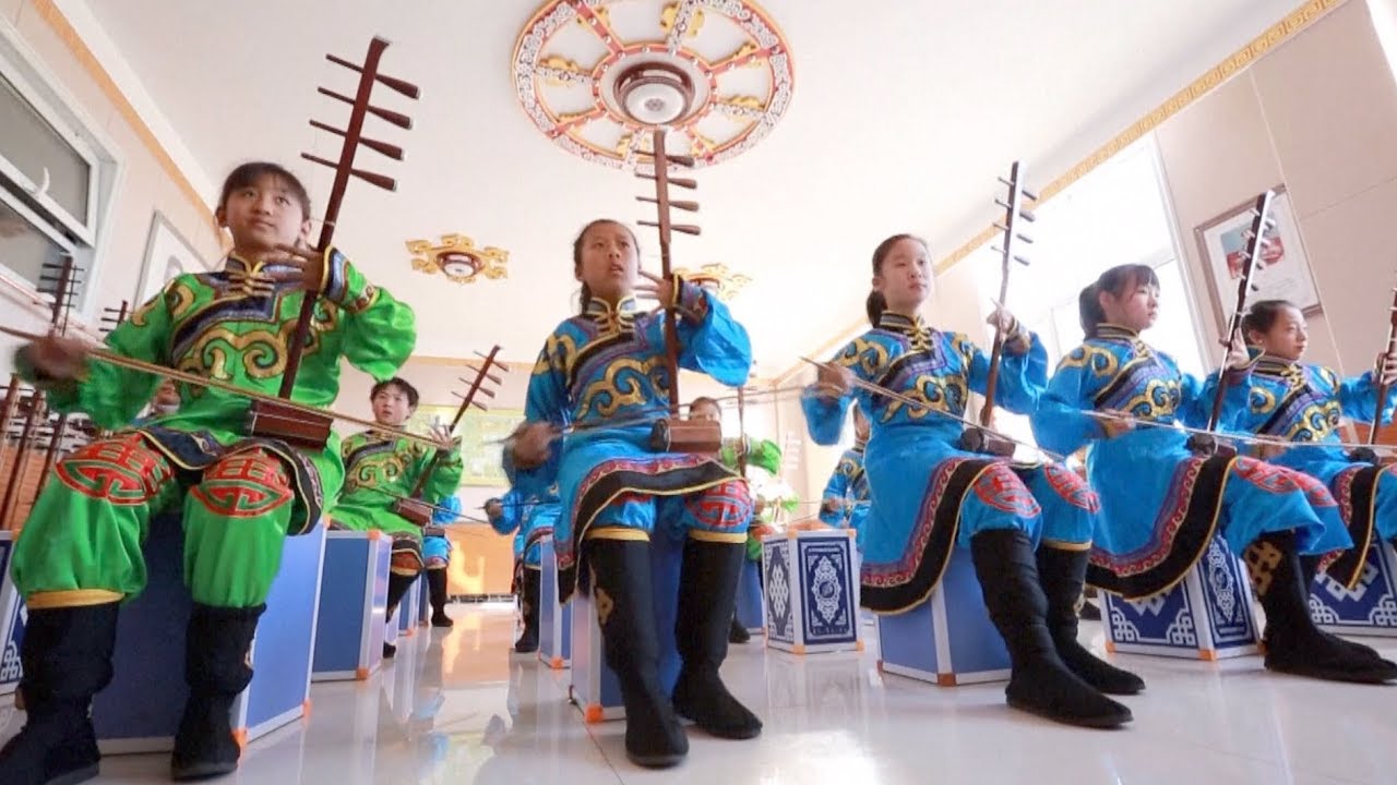 Sihu performance kicks off winter fishing season in northeast China
