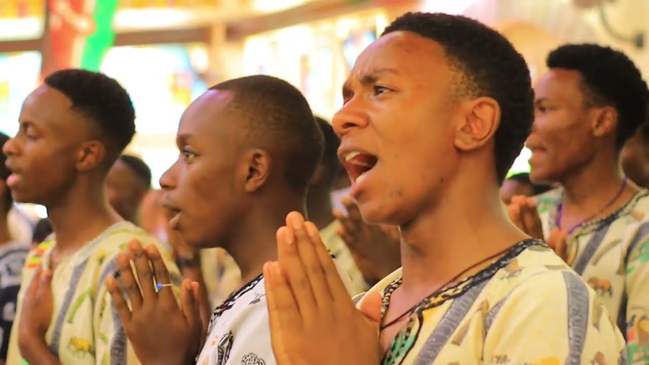 LINGALA MASS ||KUCC CHOIR