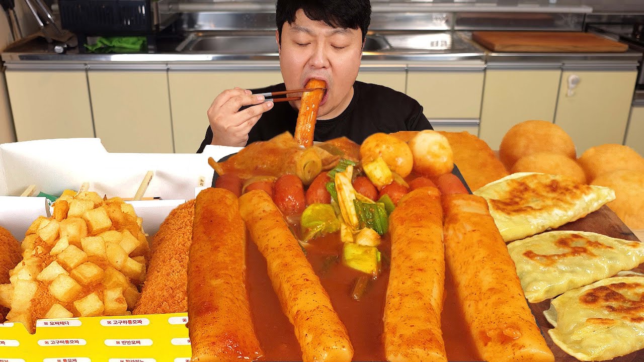 MUKBANG Домашние токпокки, сырные шарики, хот-доги, пельмени, картофельные оладьи!