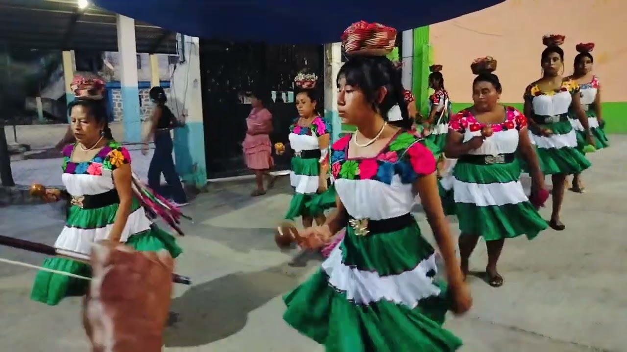 Danza de Inditas Santa Teresa de Jesús de Pahuatlan Hgo. Informes al 7711317902.