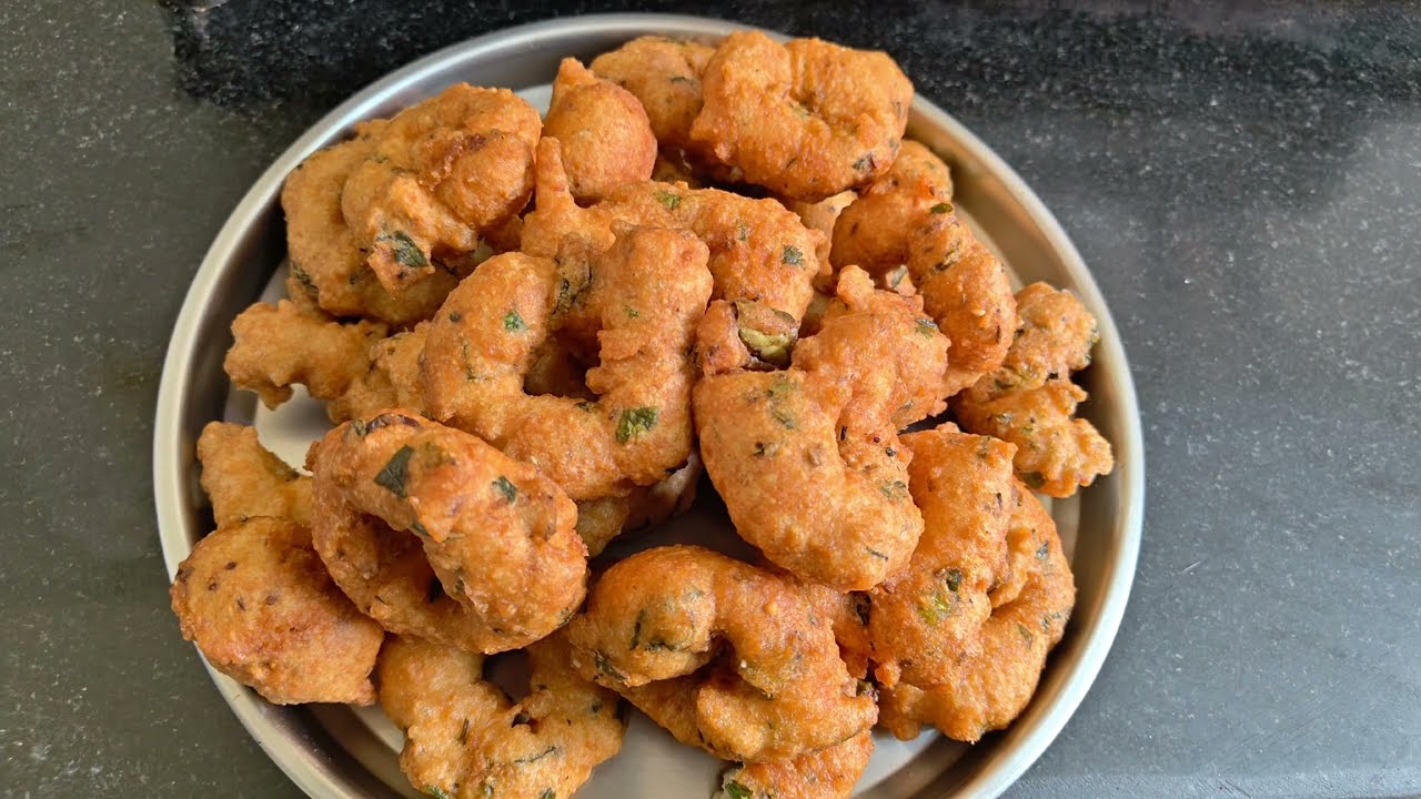 Medu Vada 🔥🤤 | Easy south indian recipe | traditional Indian food. 🔥