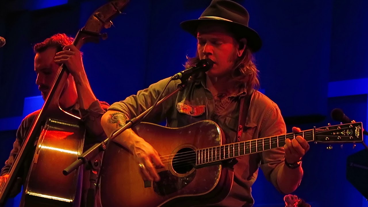 Billy Strings Live Covering Pearl Jam Song 
