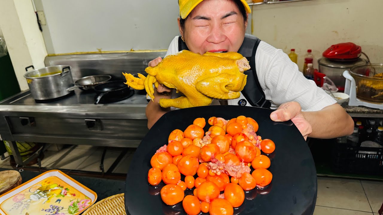 CHỦ QUÁN KHÔNG TIN NGA SUMO ĂN LIÊN TIẾP VÀI TÔ BÁNH CANH CÁ LÓC VÀ LẨU ĐÙI GÀ TRỨNG NON BÉO NGẬY