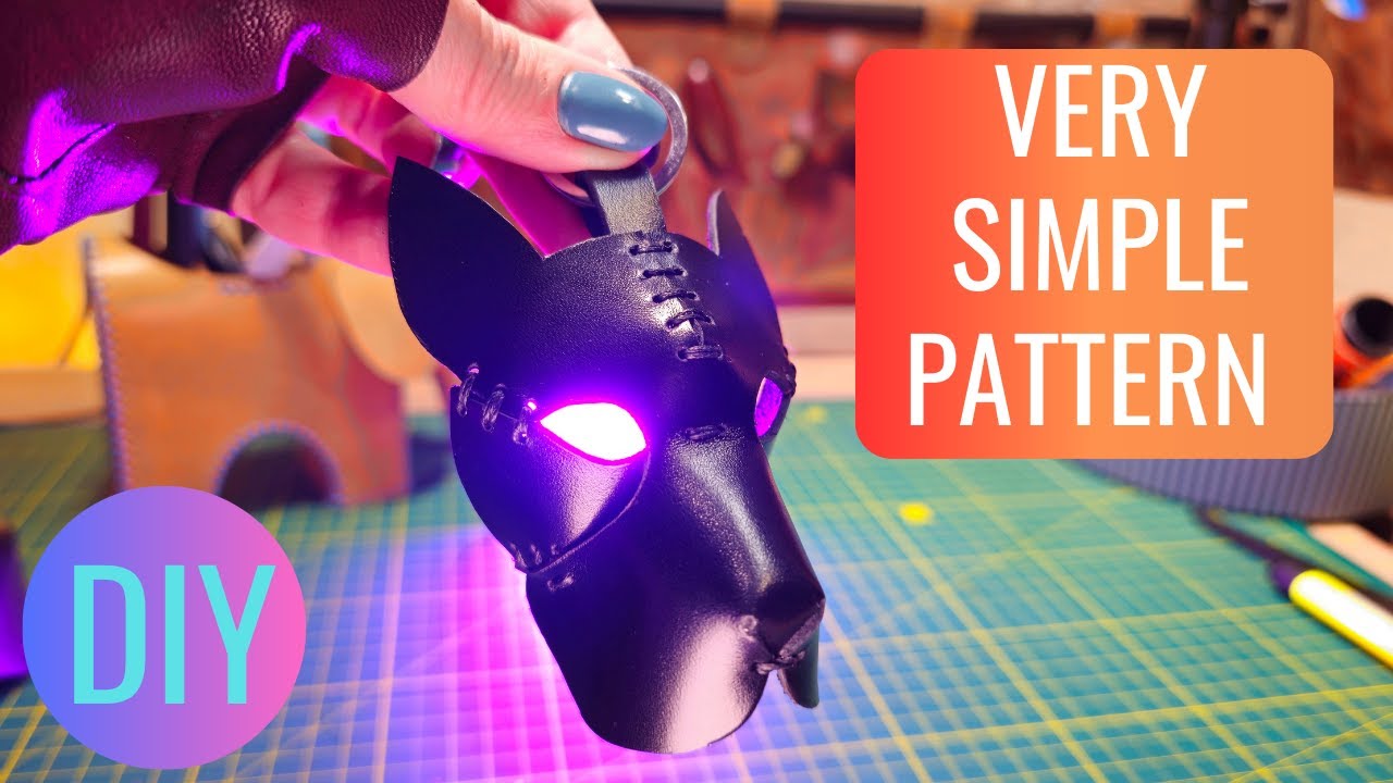 Easy-to-Make Leather Dog Keychain - Tutorial & Pattern #diy #leathercraft #handmadekeychain