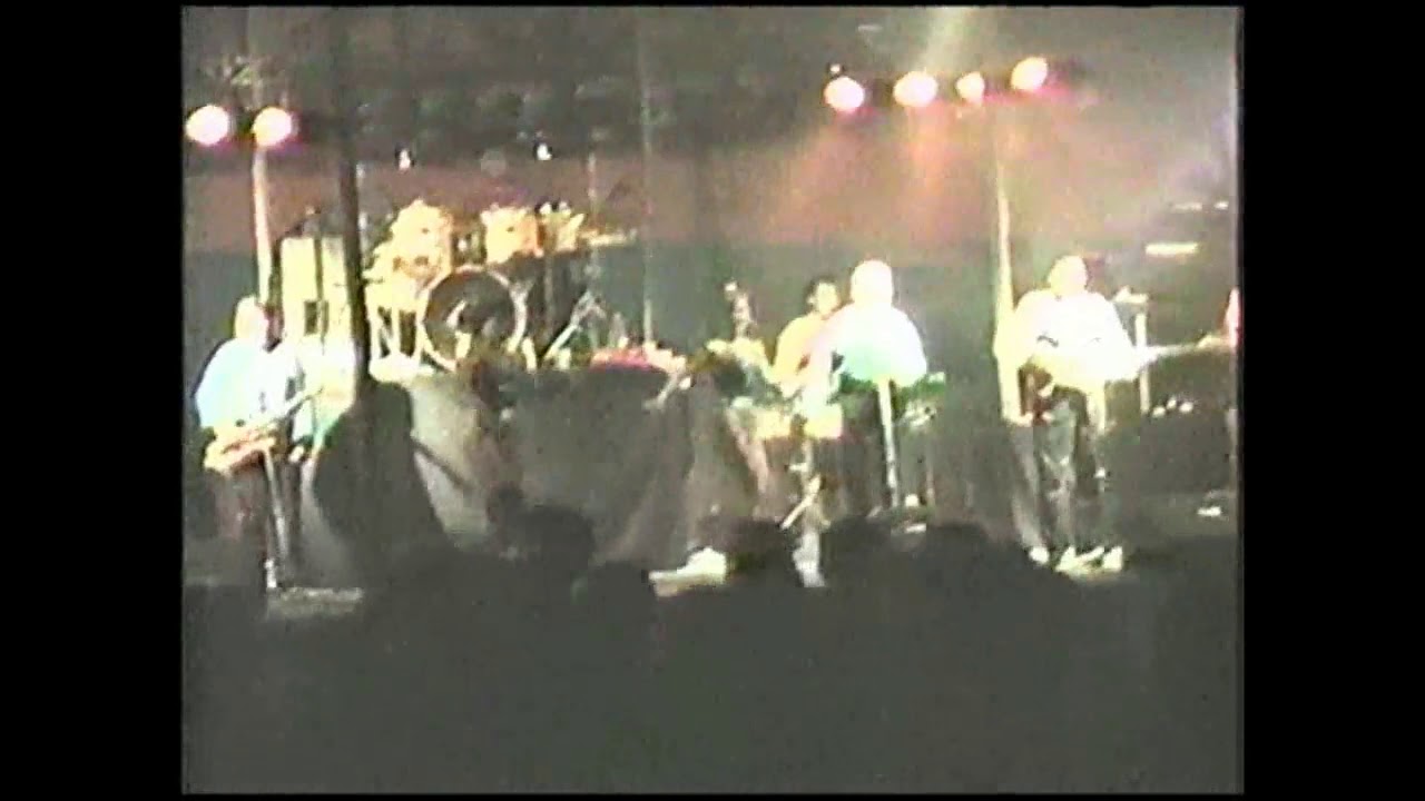 BAILANDO - NATIVO SHOW ¡ EL PELIGRO TROPICAL DE MEXICO !