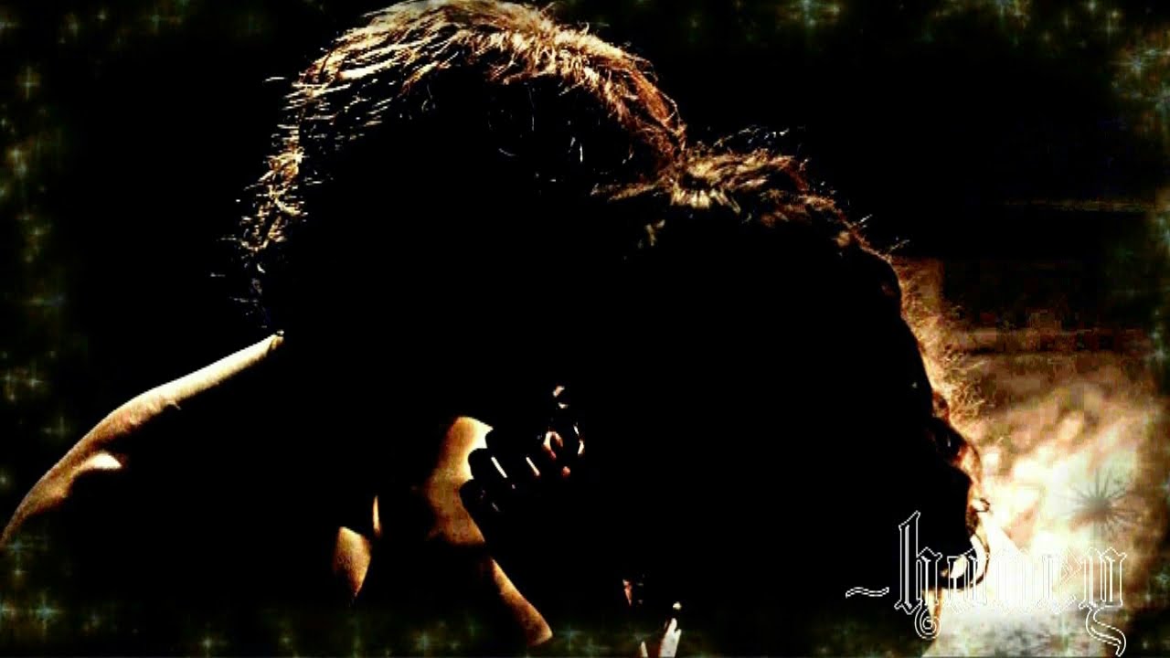 “Across the Universe of Time” (Jamie ♥ Claire) - Outlander - a request