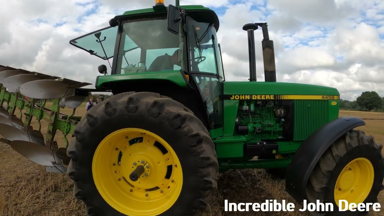 1989 John Deere 4455 7.6 Litre 6-Cyl Diesel Tractor (157 HP) with Dowdeswell Plough