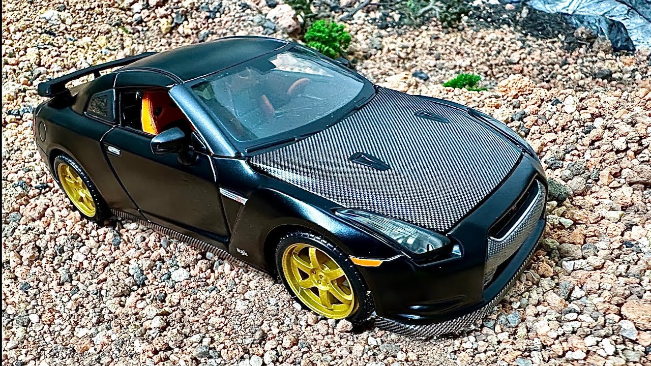 Nissan GTR (1/24 by Maisto) - Should you buy it?