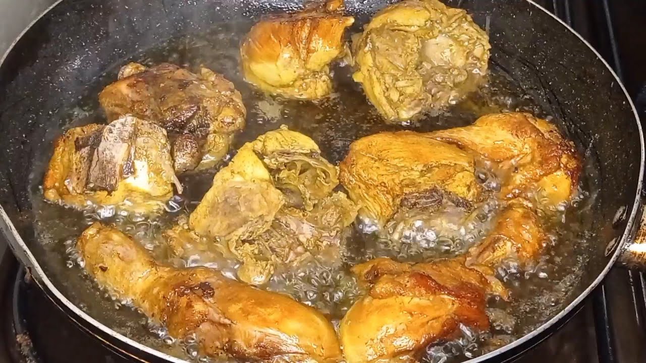 HOW TO COOK TASTY BROILER CHICKEN STEW (JINSI YA KUPIKA KUKU TAMU!)