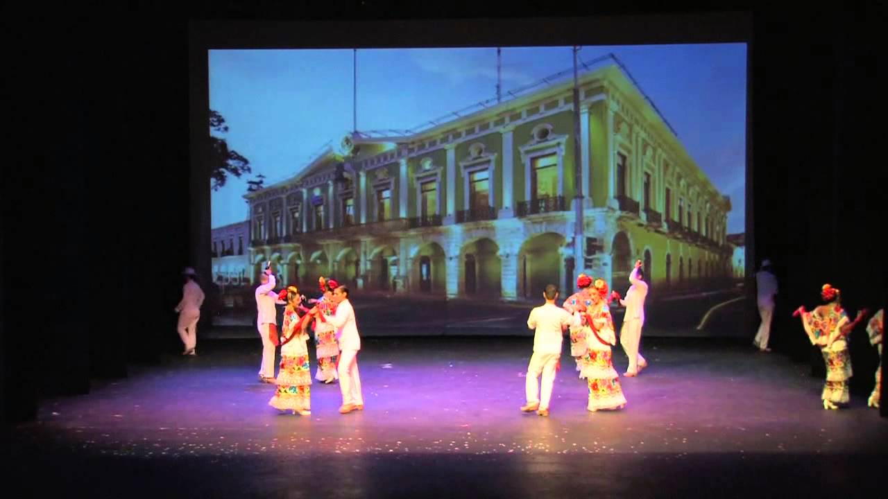 Compañía Folclórica Sinaloense del ISIC con 