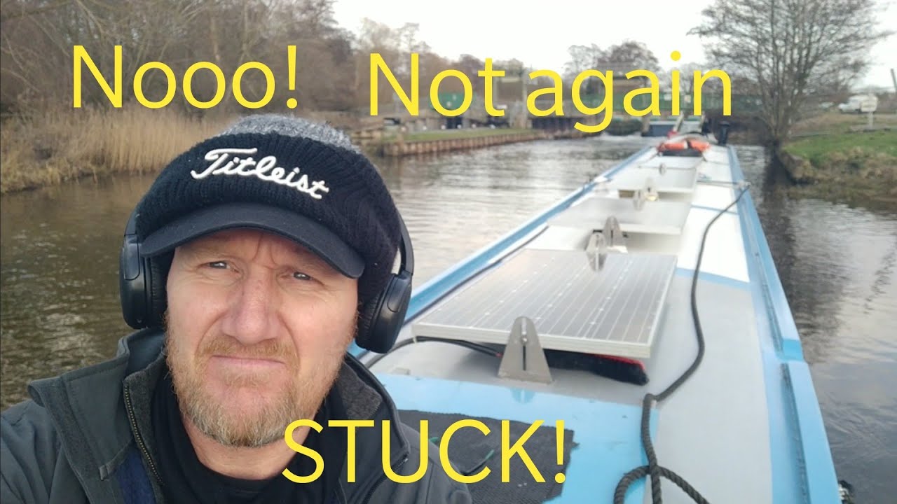 #460 Stuck and I can't turn at Brandon. Narrowboating ups and downs. Little Ouse river.