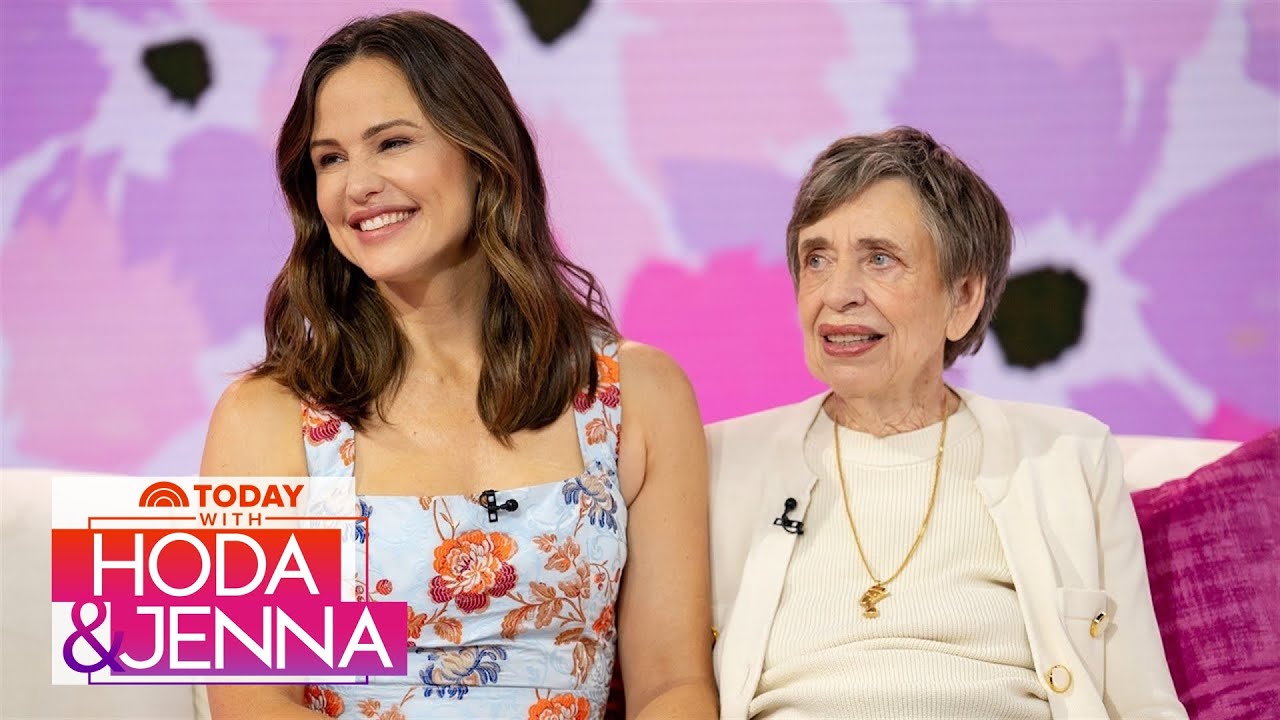 Jennifer Garner and her mom, Pat, talk joy of cooking together