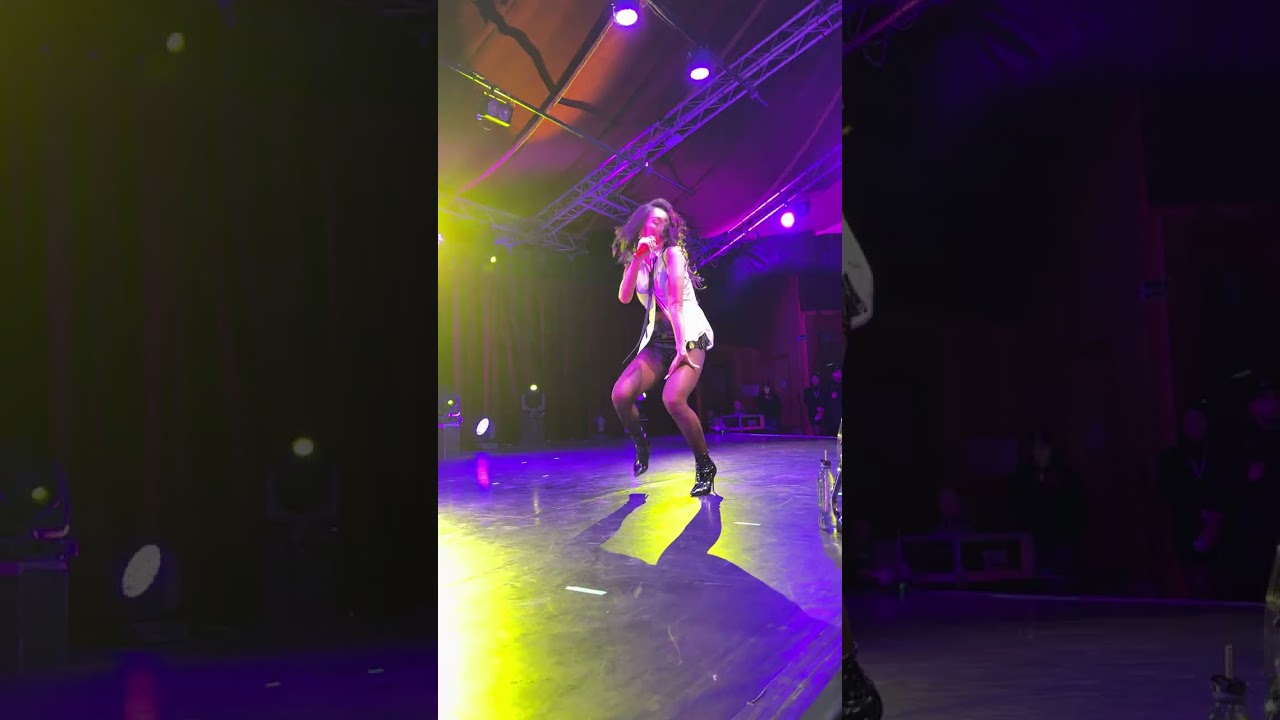 HYOLYN IN PARIS 🇫🇷 YOU & I 
