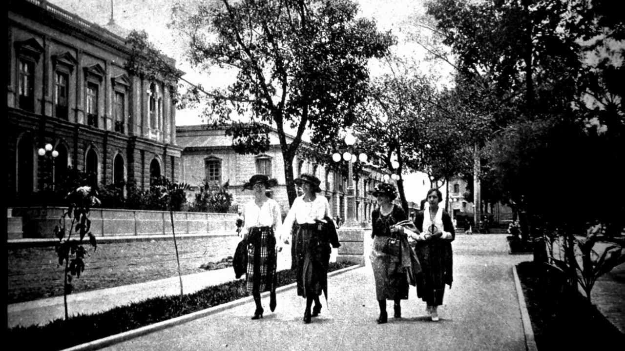 Himno Nacional de El Salvador - Vintage - Version original (Cantado y Completo)