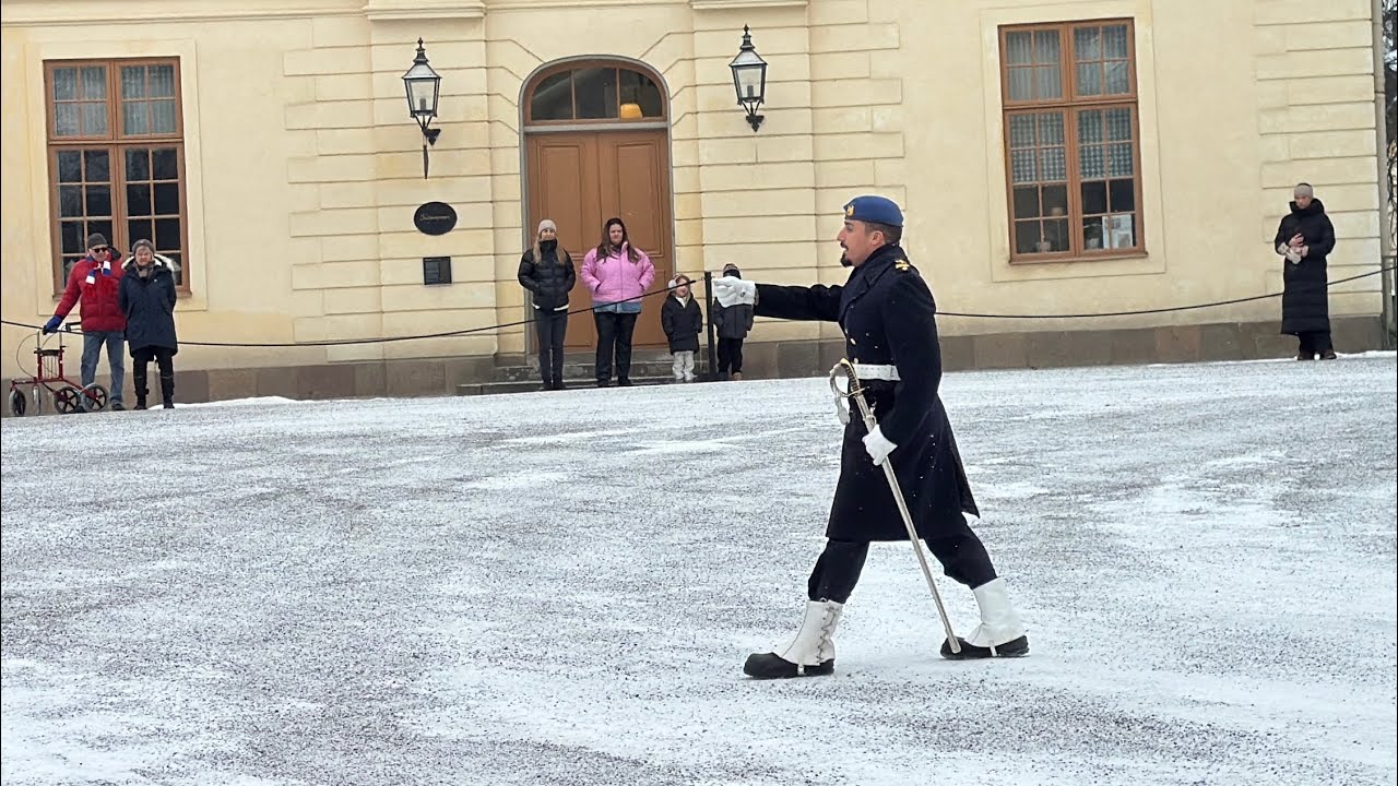 2026-02-11 onsdag  Drottningholms Slott vaktavlösning Marinbasen Karlskrona - Helikopterflottiljen