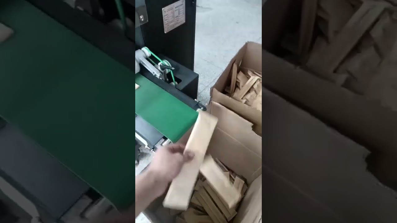 Cutlery packing machine with automated feeding system