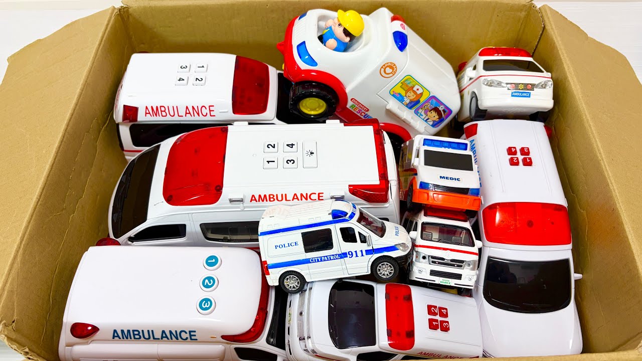 救急車のミニカーをチェック！坂道走行テストです！Checking Out Ambulance Mini Cars! Slope Driving Test
