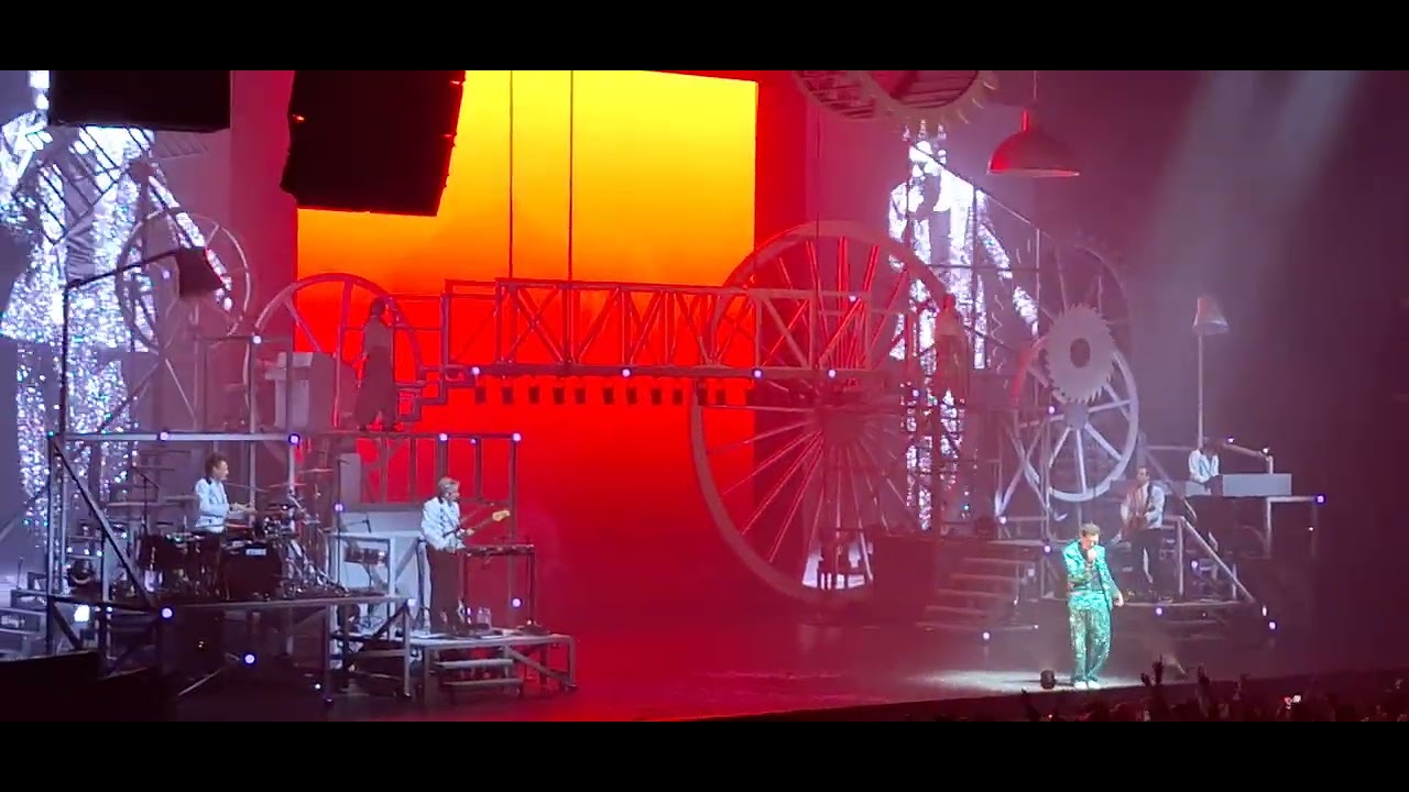 Elle me dit - Mika @Zénith de Rouen - 8 février 2026