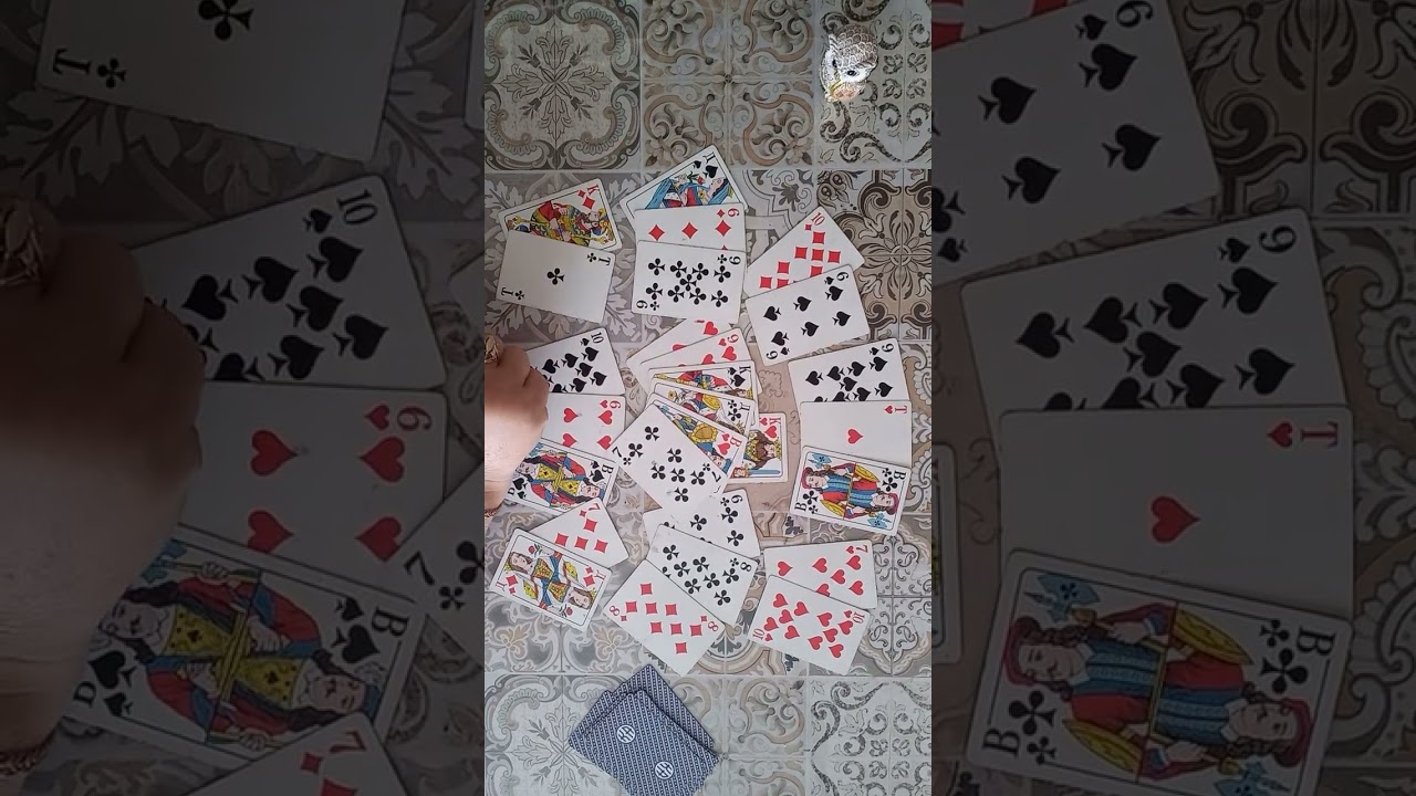 Червовый Король!Будет ли встреча?есть ли чувства к Крестовой  Даме?кто в его сердце?расклад 