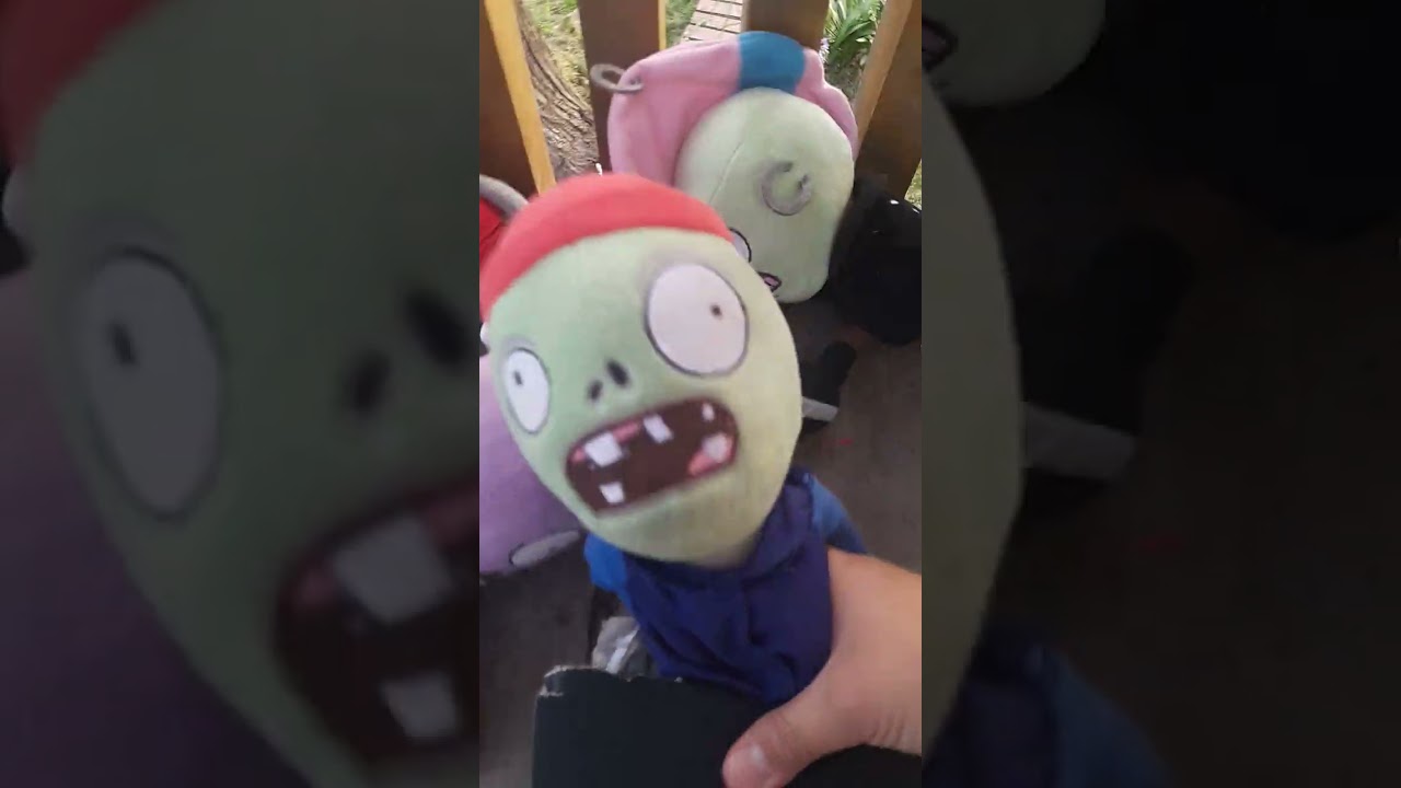 PVZ (Ataque en la plaza) 