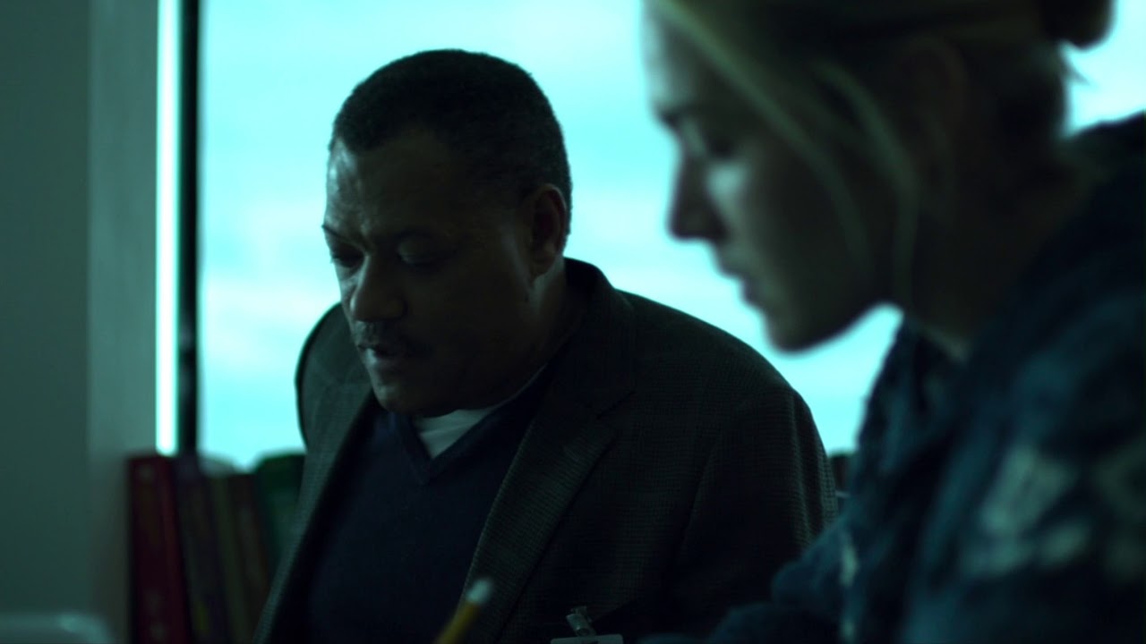 Move away from the table and call everyone scene from the film Contagion (2011)