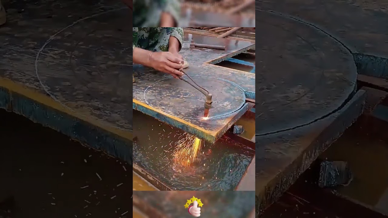 The cutting process of circular steel plates.