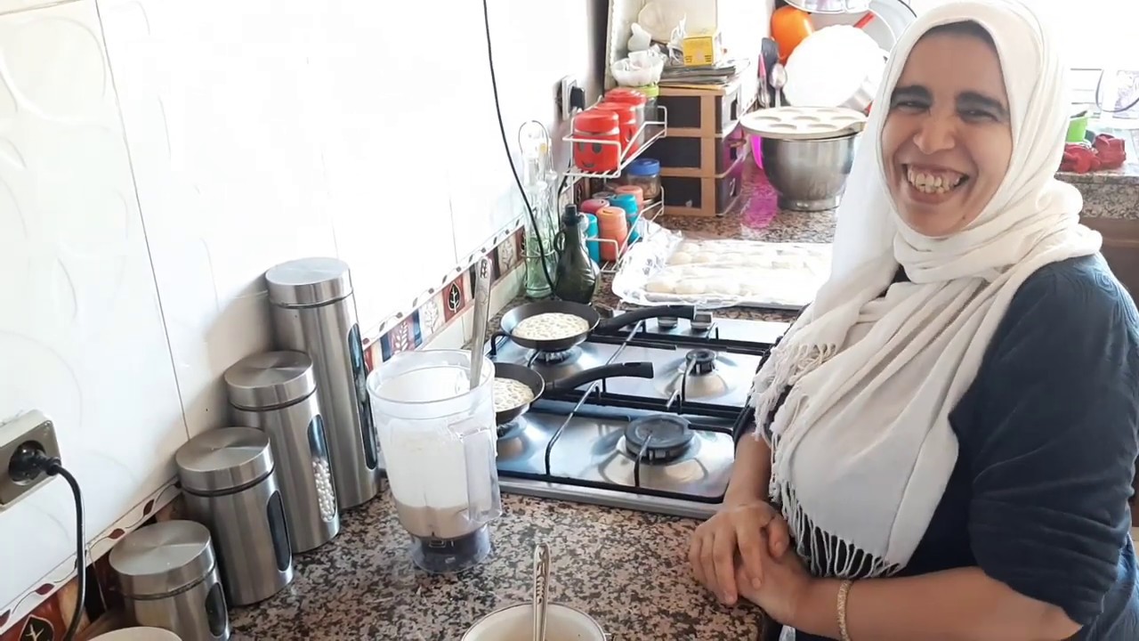 كيكة الشكلاط وتحضيرات طابلة عيد 