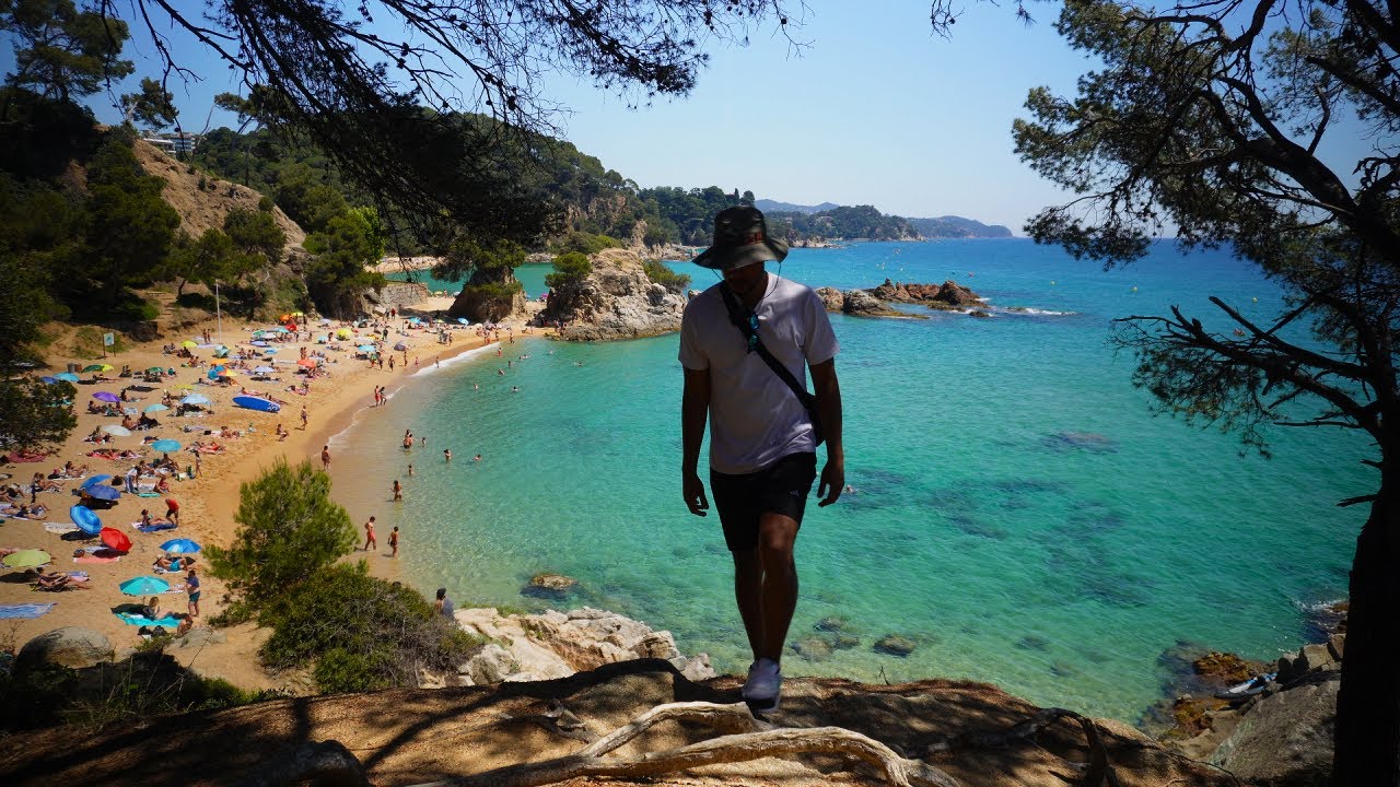 Como llegar a la playa mas CERCANA Y BELLA desde Barcelona