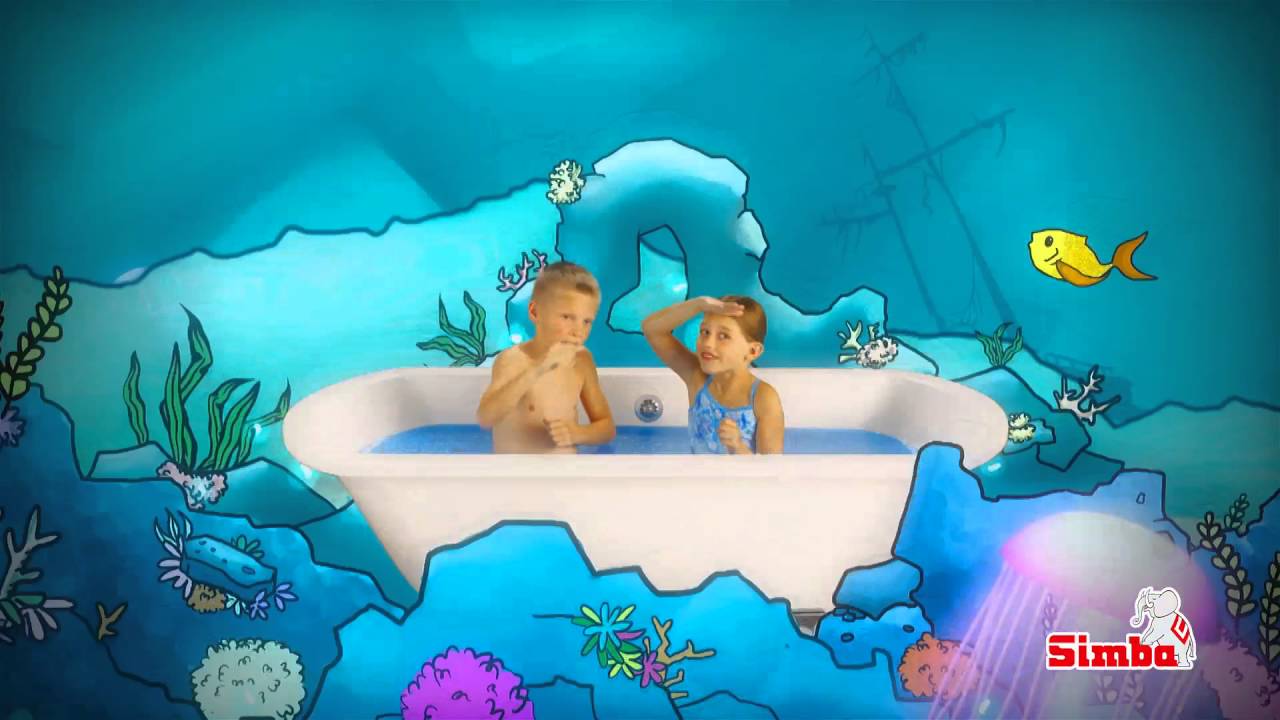 Glibbi waterpret in bad!