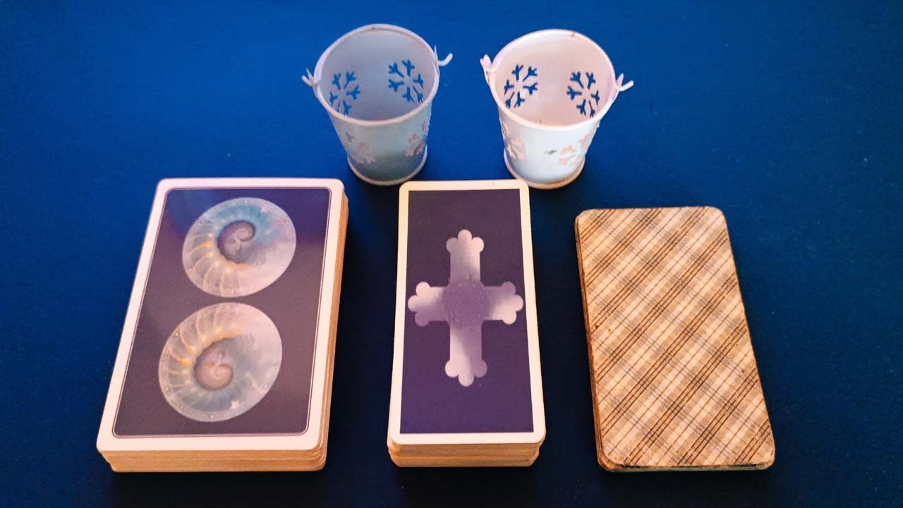 ¿TIENE GANAS DE DECIRTE ALGO?¿ QUÉ QUIERE DECIRTE?¿LO HARÁ? Tarot interactivo .