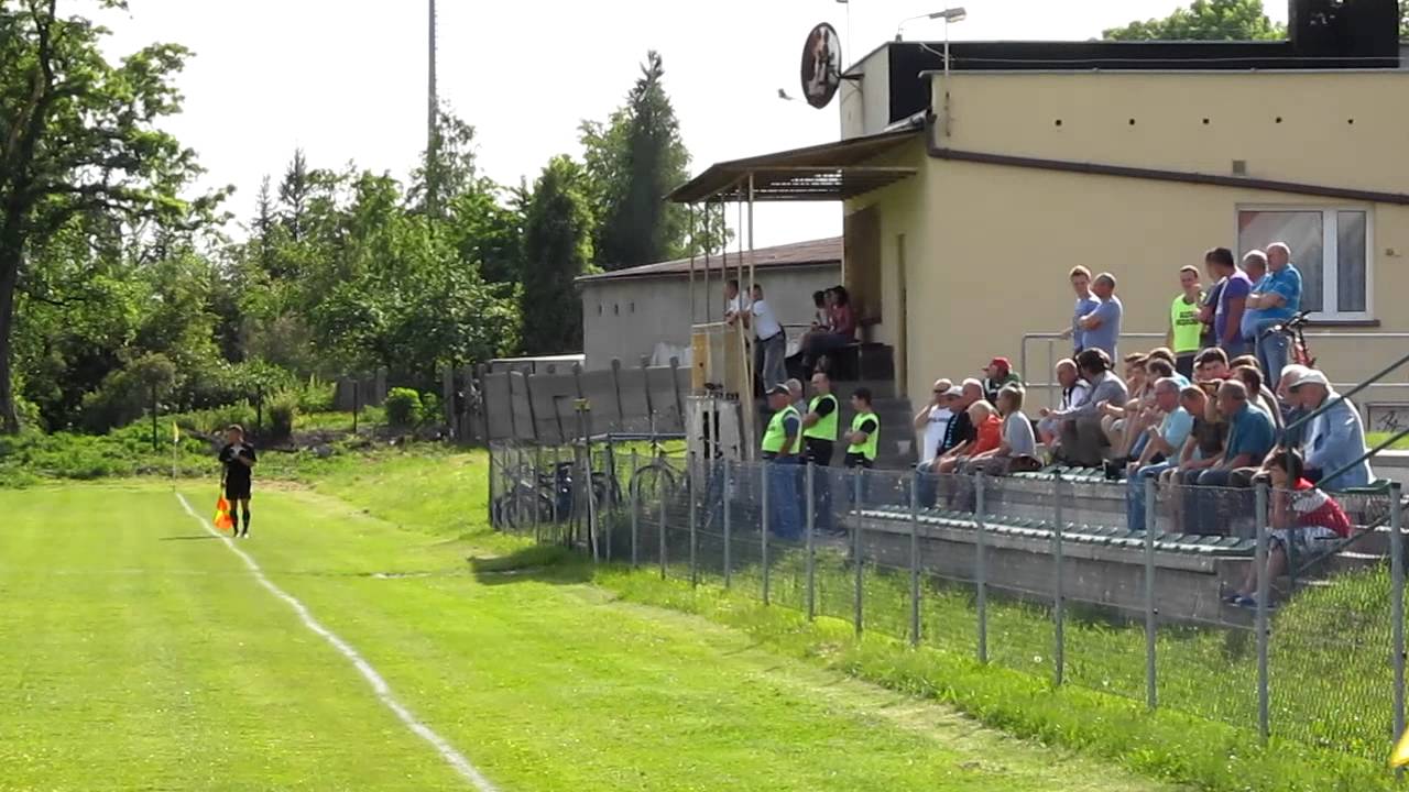LKS Chałupki - LKS 07 Markowice 26.05.2012 Początek meczu