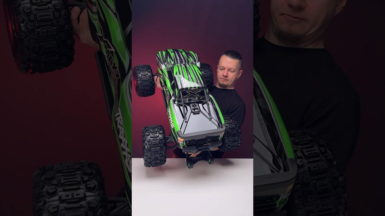 Monster awakening. X-Maxx Ultimate from Traxxas &mdash; the beast, the dream of many, the king of RC