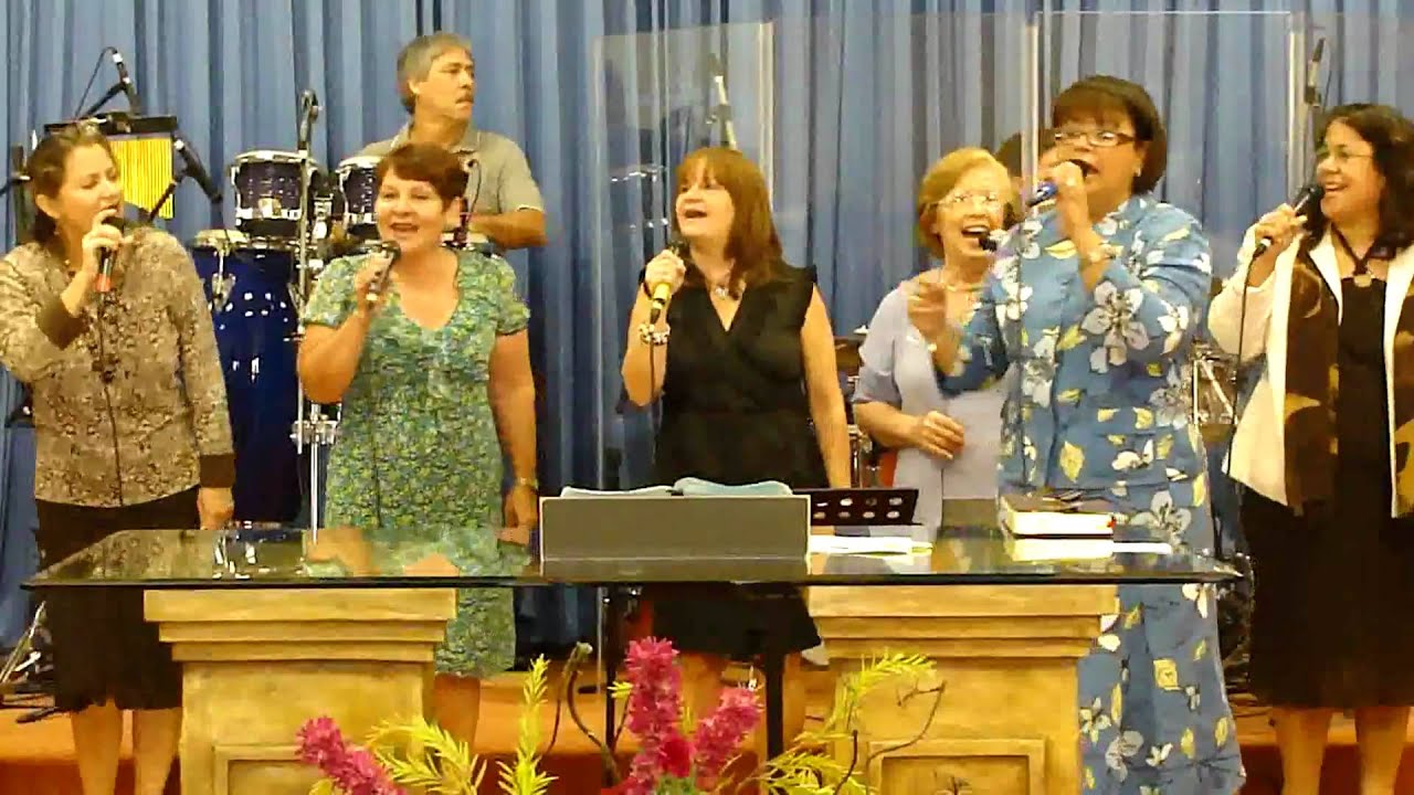 Coros del Ayer Medley-Grupo Cantares dirige Nayda y Olga