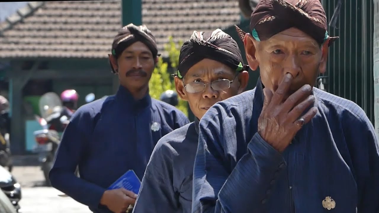 Abdi Dalem Keraton Yogyakarta, Terima Uang Pengabdian