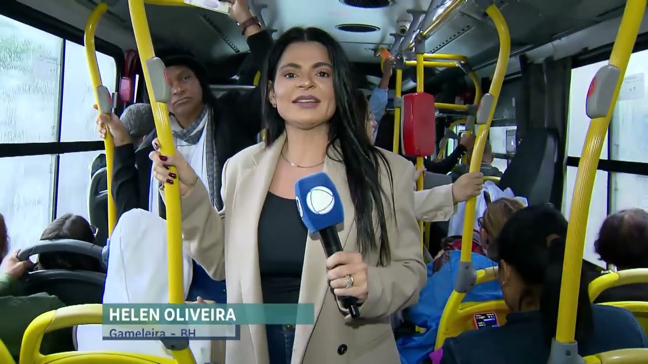 Passageiros do transporte público em Belo Horizonte sofrem com goteiras no período de chuvas