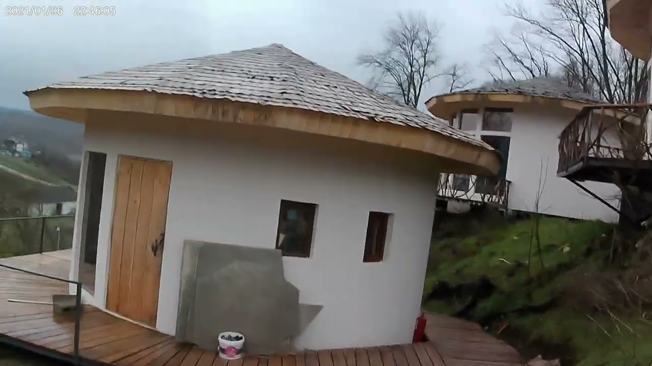 Неожиданные холода, пёс замёрз,байкеры должны страдать...